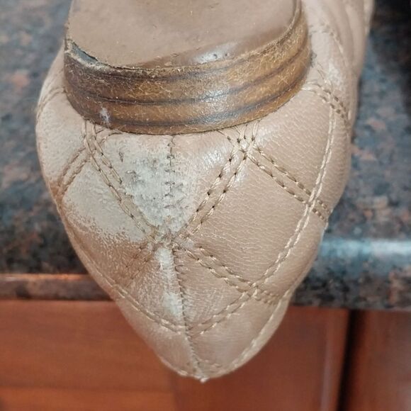 Tory Burch Quilted Tan and Black Flats..SIZE 8.5 - Picture 7 of 10